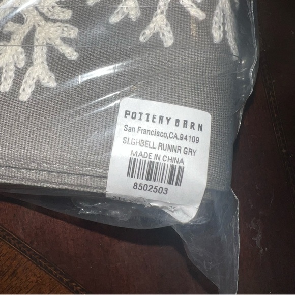 NWT pottery barn Sleigh Bell Crewel Embroidered Cotton Table Runner 18x108” Gray - Picture 4 of 5